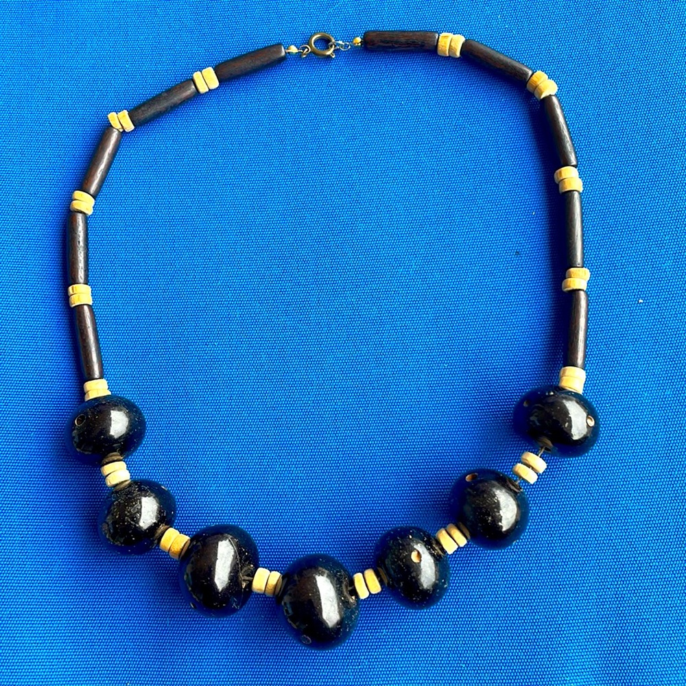 Vintage wood bead necklace